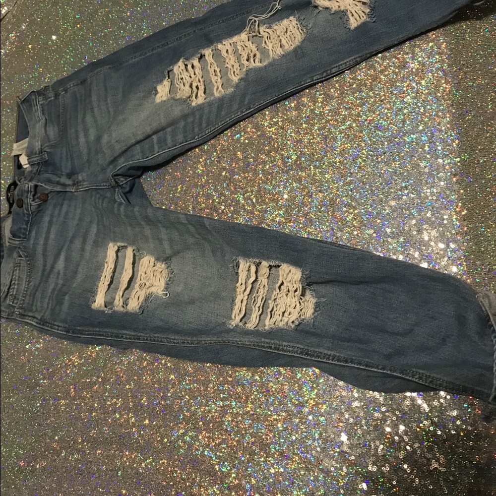Hollister low rise boyfriend jeans . Distressed.